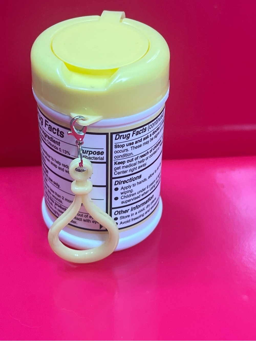 Yellow Anti-bacterial Hand Wipes - 20 Count - Picture 2 of 2